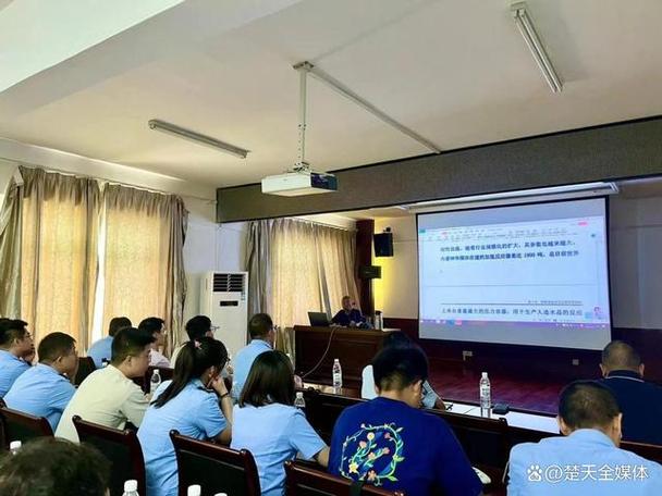 武汉市青山区市场监管局开展特种设备监察理论培训及气瓶充装作业考试咨询